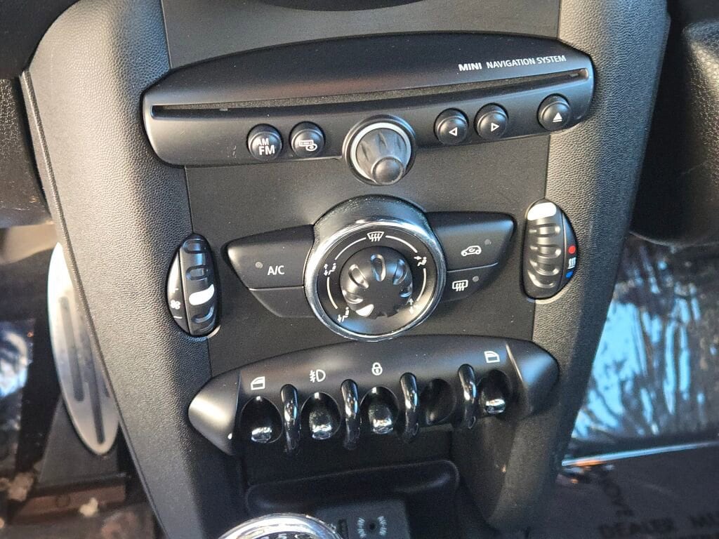 2014 MINI COOPER ROADSTER - Image 18