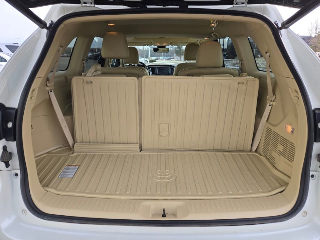 2019 TOYOTA HIGHLANDER - Image 18