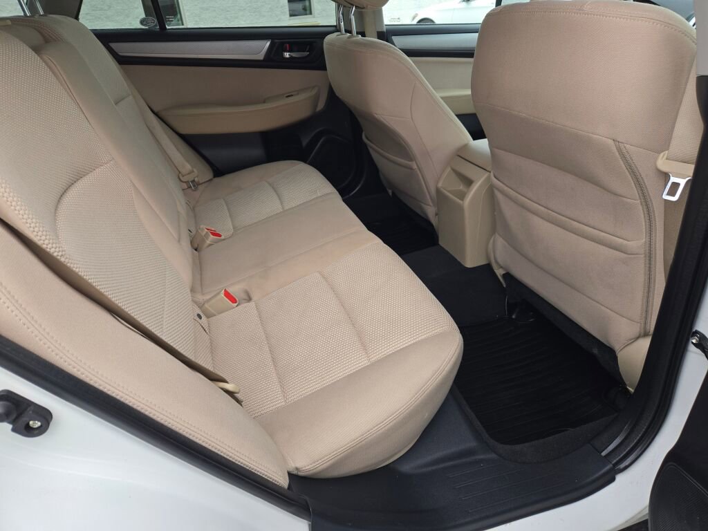 2017 SUBARU OUTBACK - Image 10