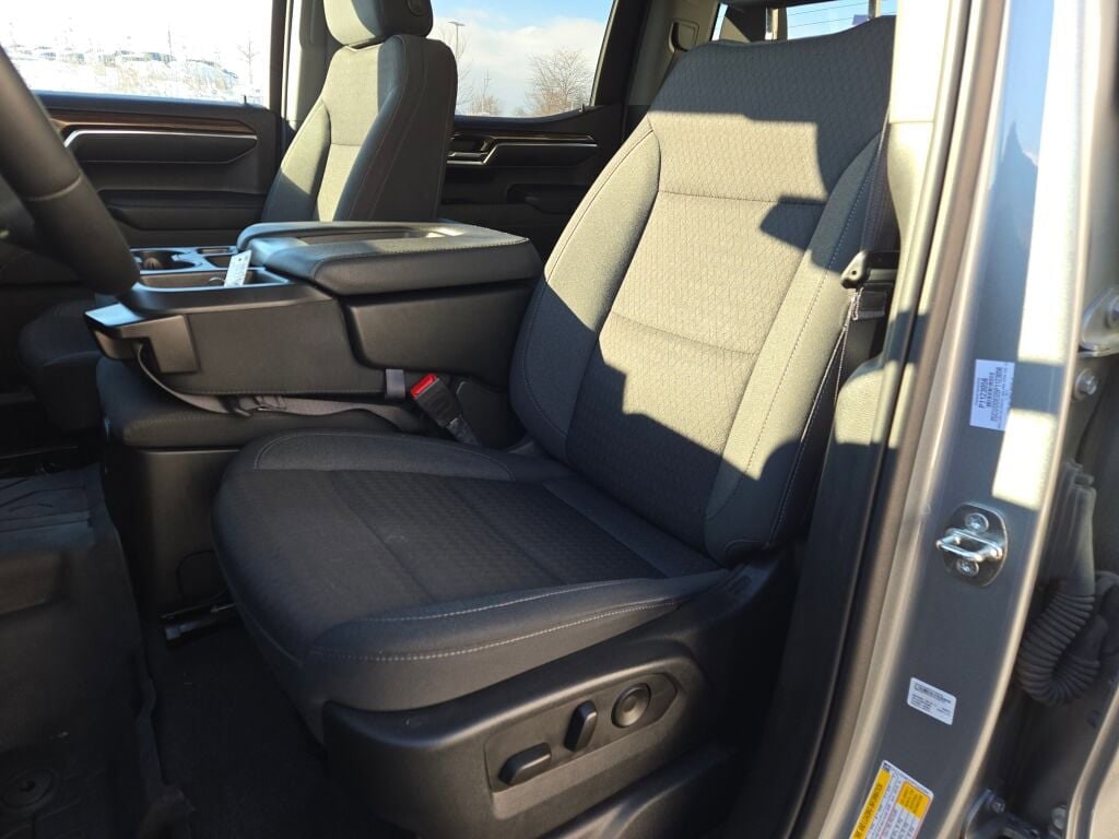 2023 CHEVROLET SILVERADO - Image 22