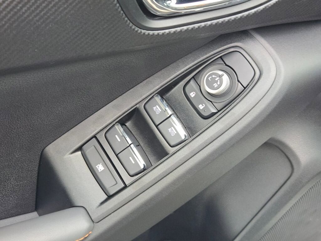 2025 SUBARU CROSSTREK - Image 18