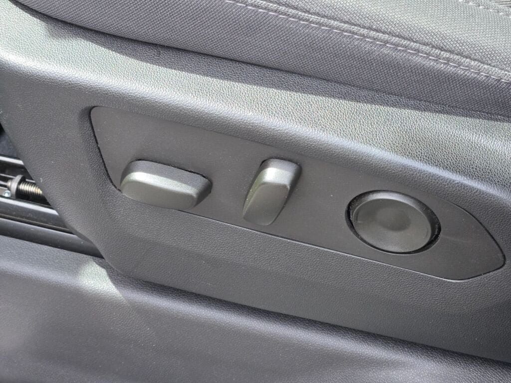 2023 Chevrolet Silverado 1500 LT - Photo 25