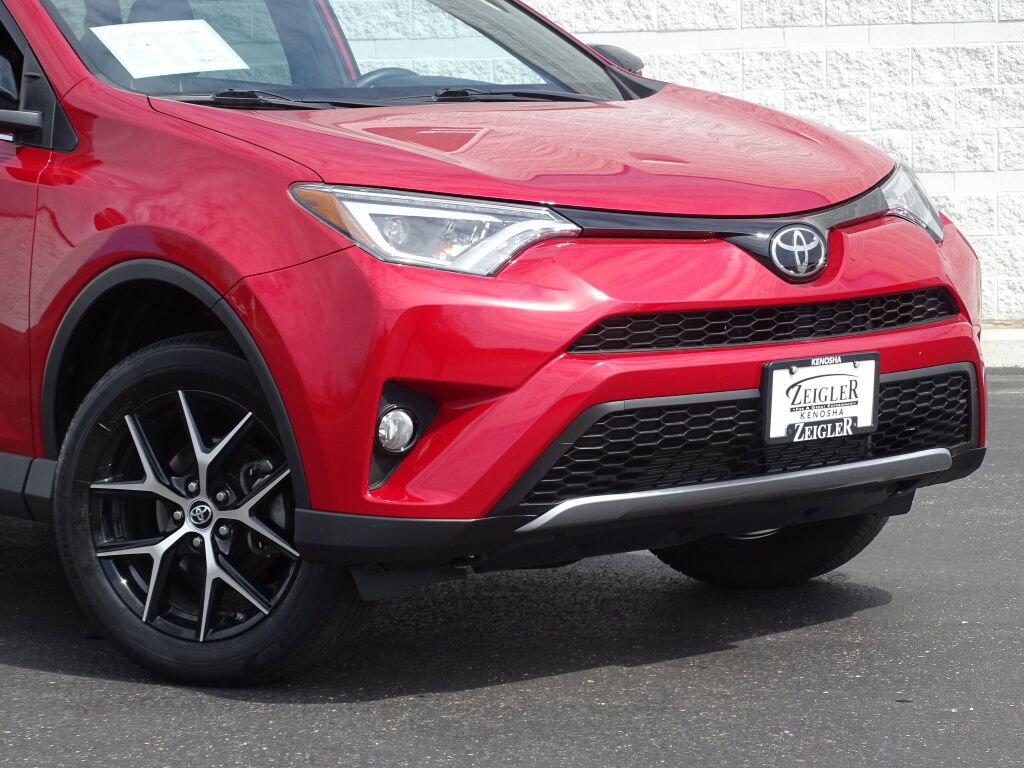 Used 2017 Toyota RAV4 SE with VIN 2T3JFREV9HW657348 for sale in Kenosha, WI