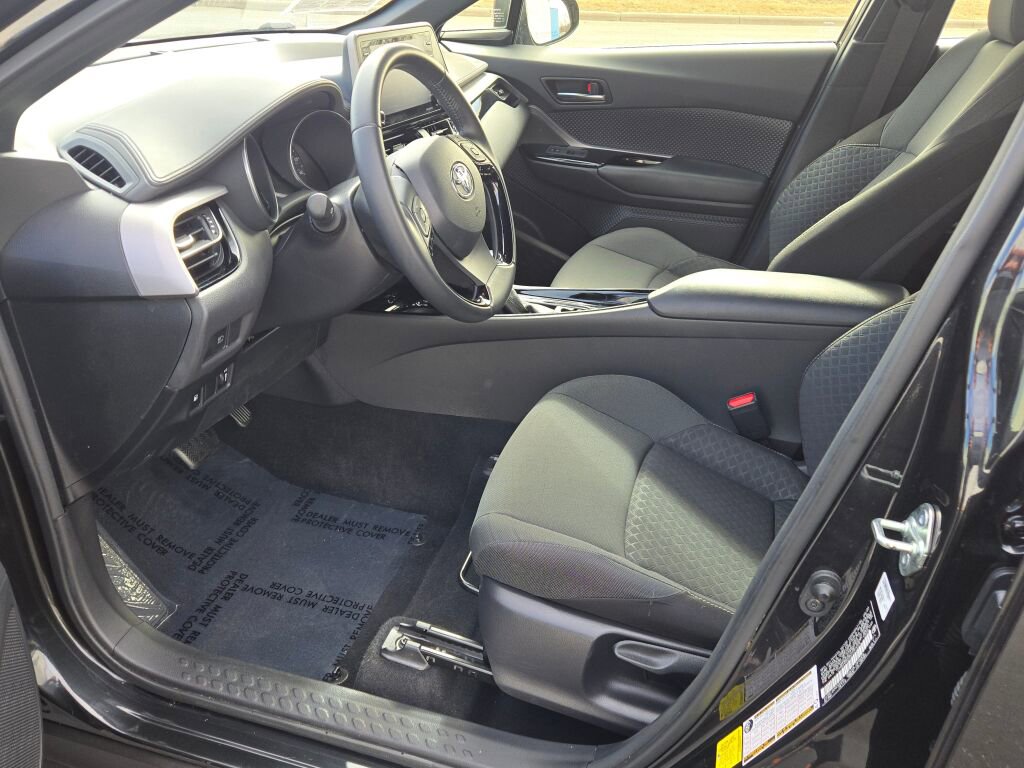 2021 TOYOTA C-HR - Image 22