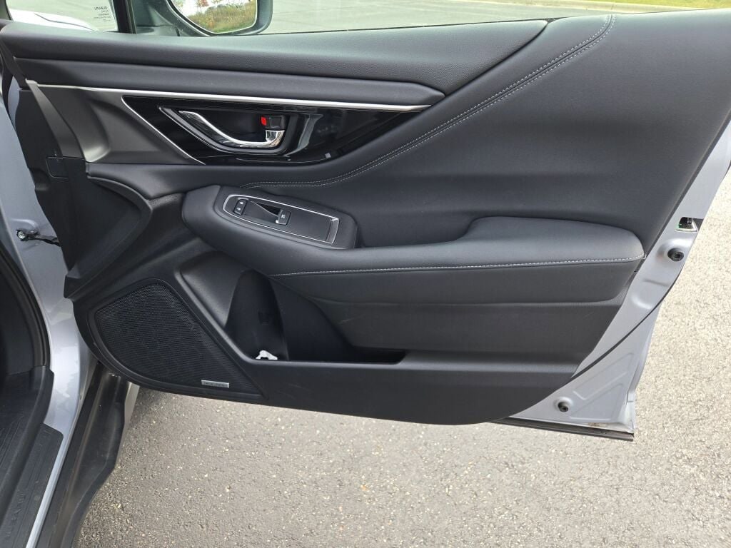 2023 SUBARU OUTBACK - Image 5