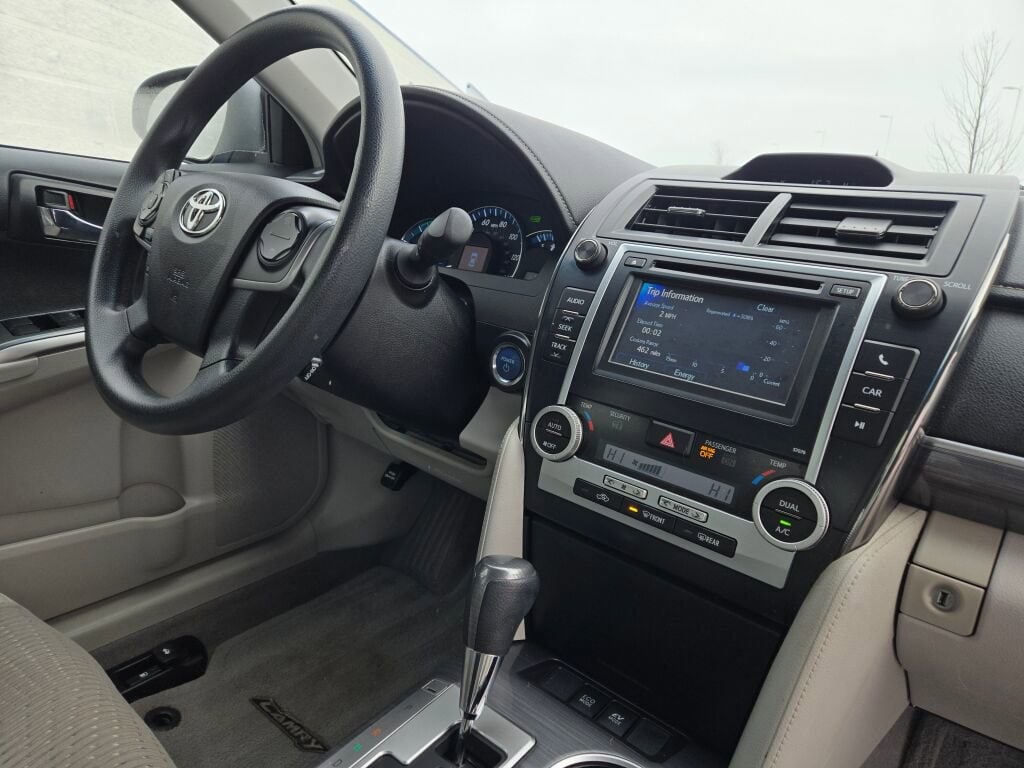 2014 TOYOTA CAMRY - Image 7