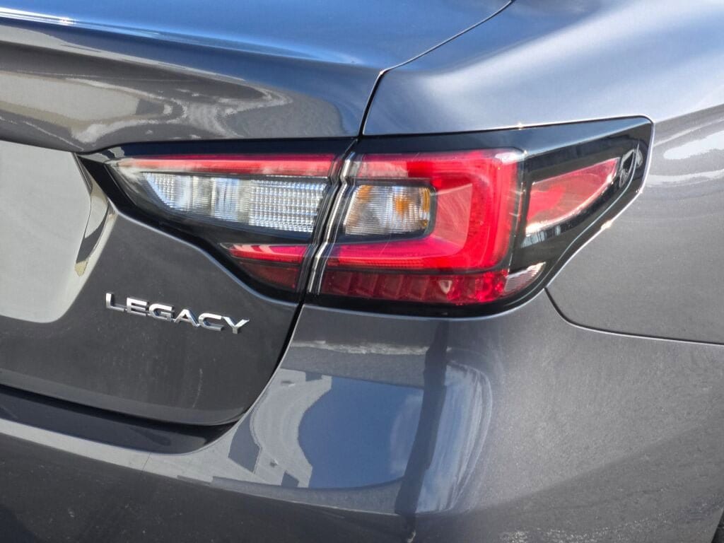 2025 SUBARU LEGACY - Image 11