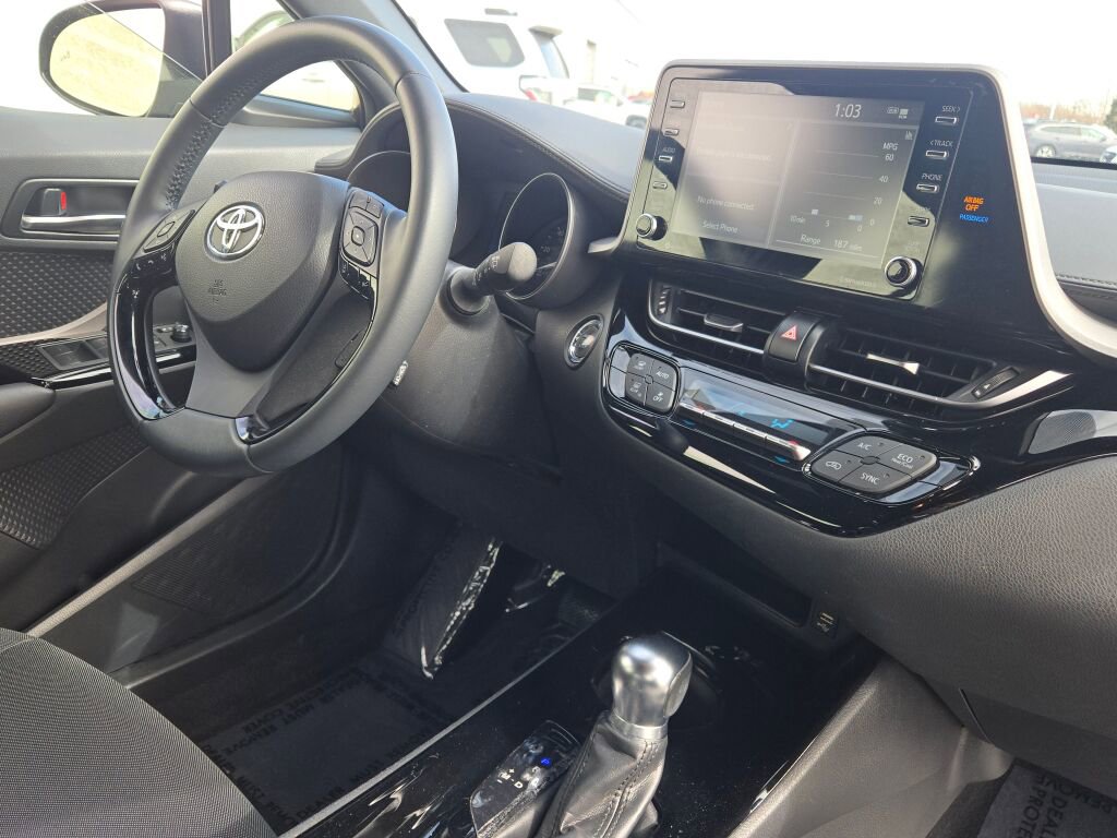 2021 TOYOTA C-HR - Image 8