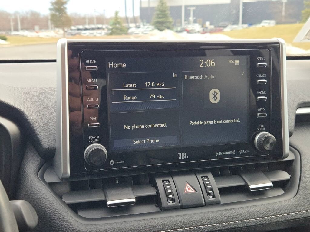 2020 TOYOTA RAV4 - Image 24