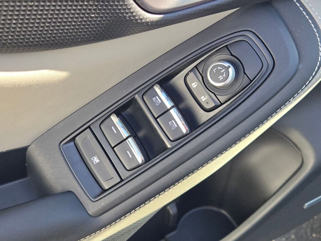 2023 SUBARU FORESTER - Image 19