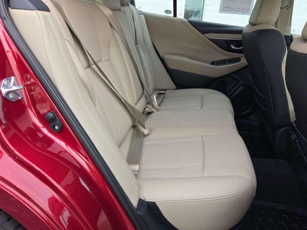 2025 SUBARU LEGACY - Image 8