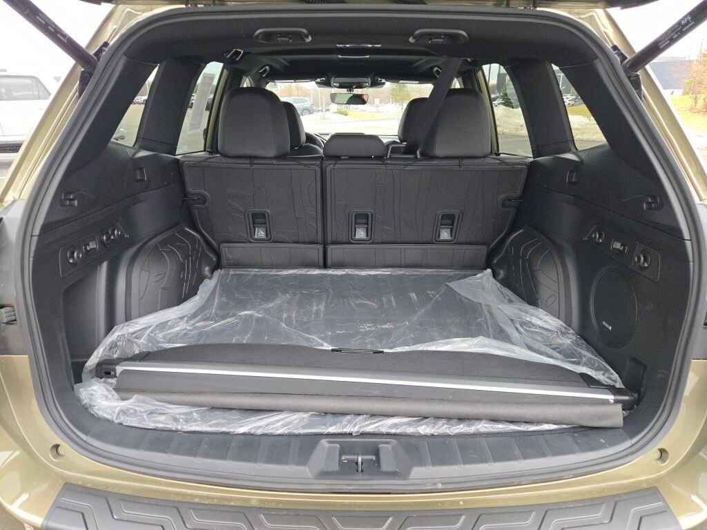 2025 SUBARU FORESTER - Image 15