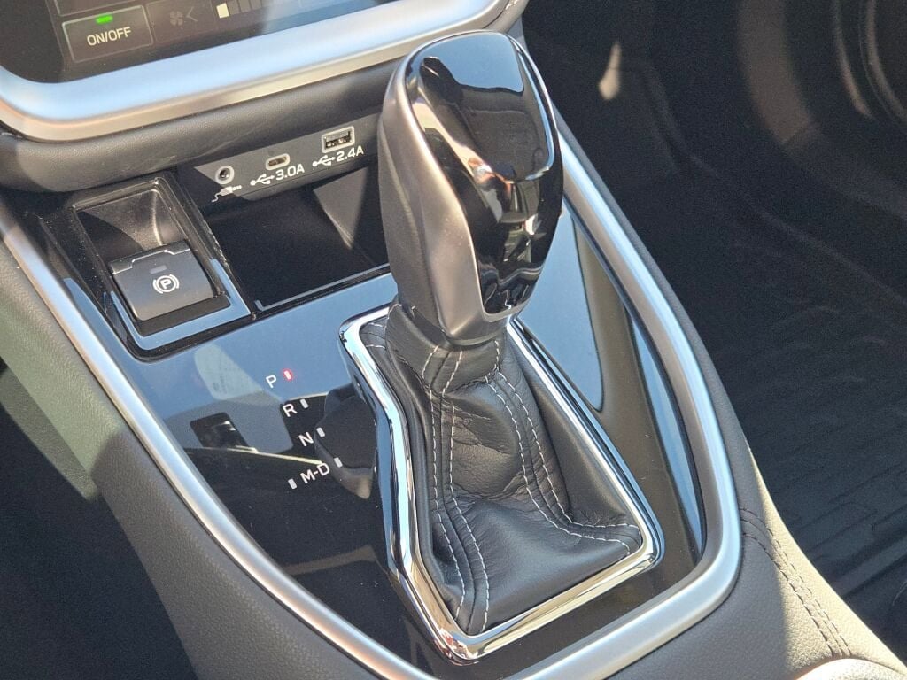 2025 SUBARU LEGACY - Image 24