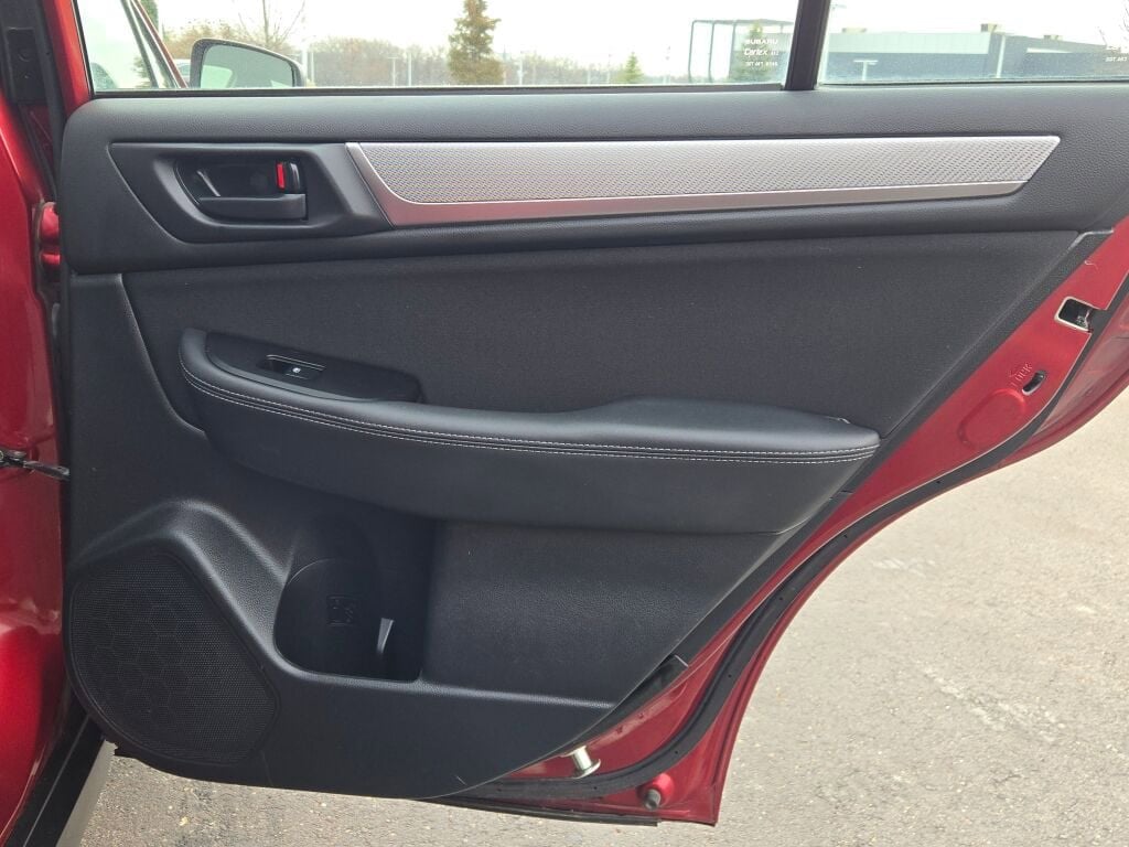 2019 SUBARU OUTBACK - Image 9