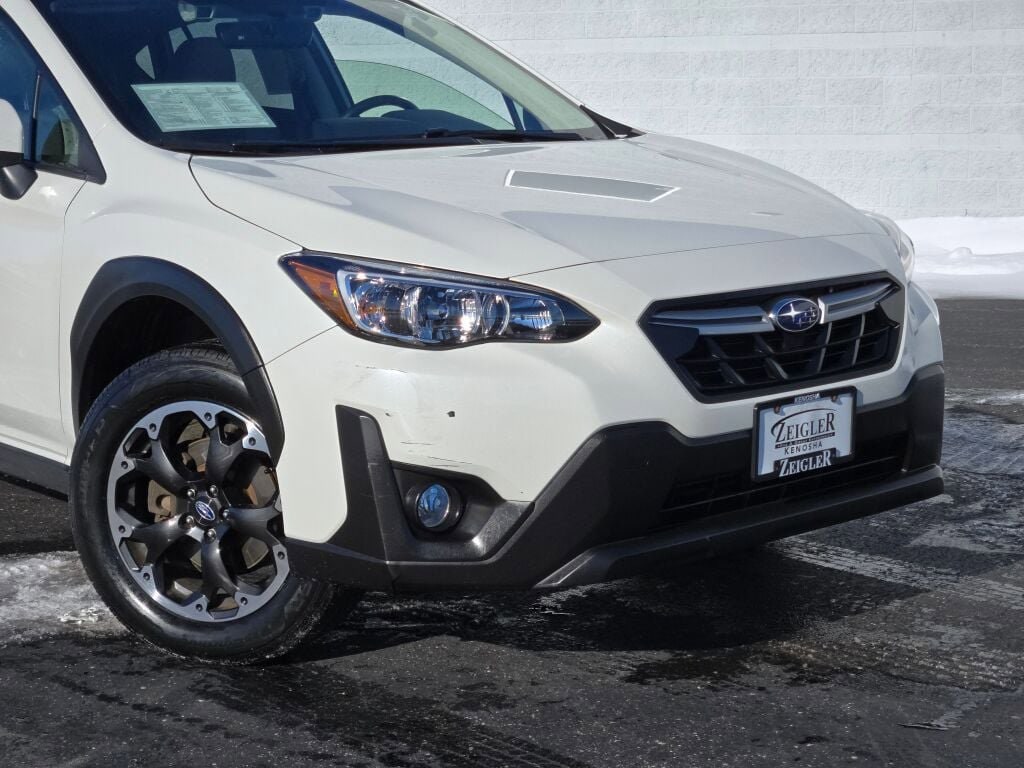 2023 SUBARU CROSSTREK - Image 2
