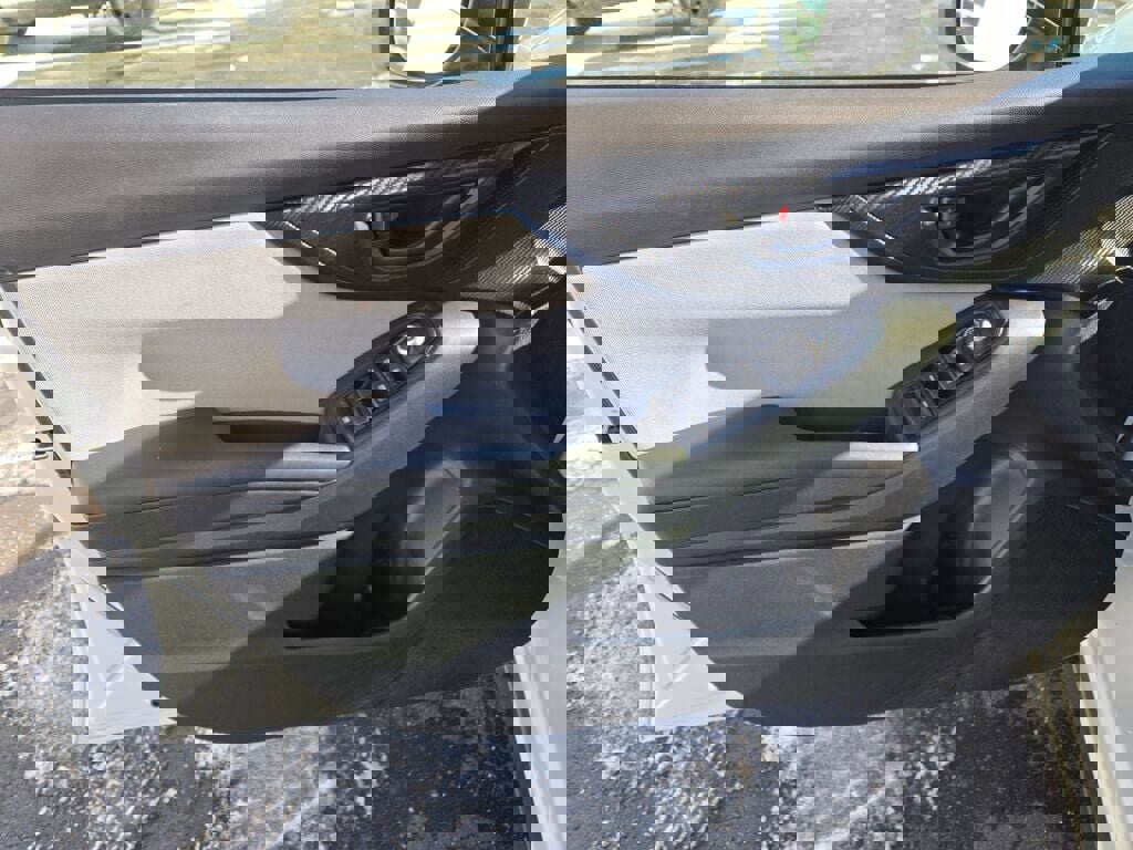 2023 SUBARU CROSSTREK - Image 17