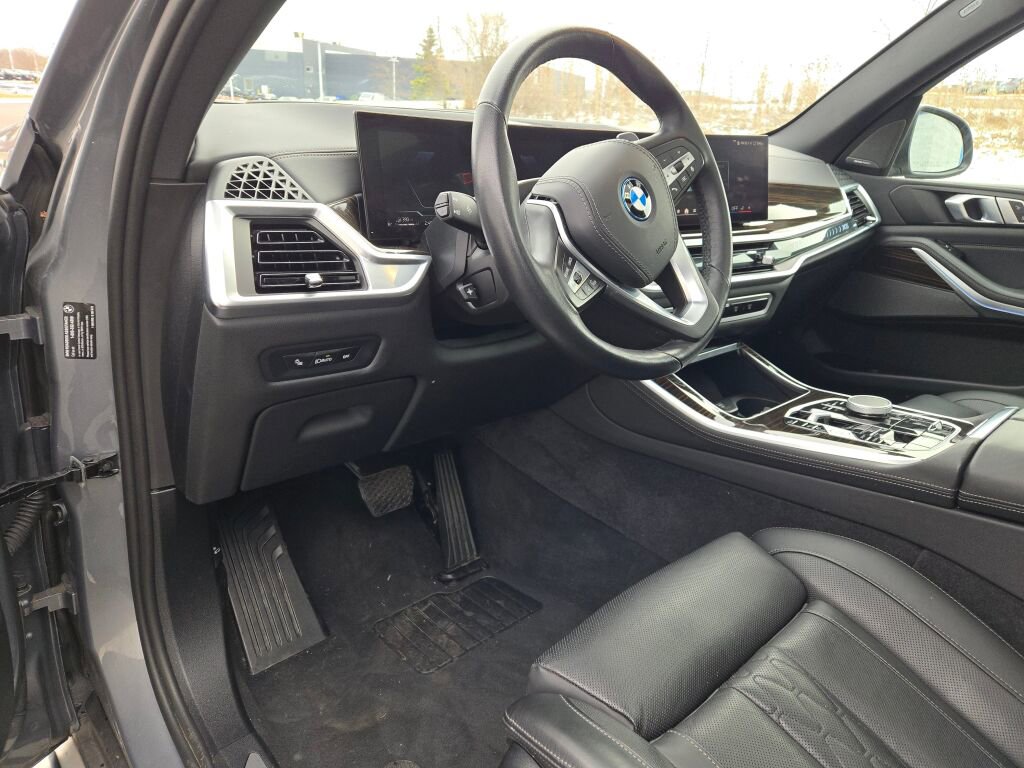 2025 BMW X5 - Image 19