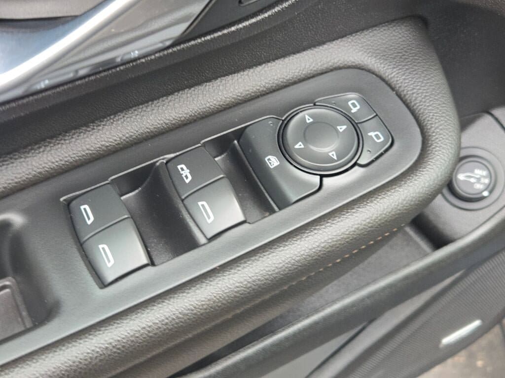 2021 GMC TERRAIN - Image 20