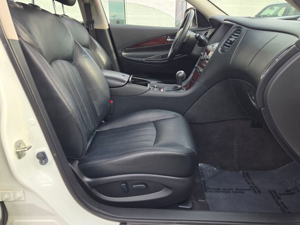 2017 INFINITI QX50 - Image 5