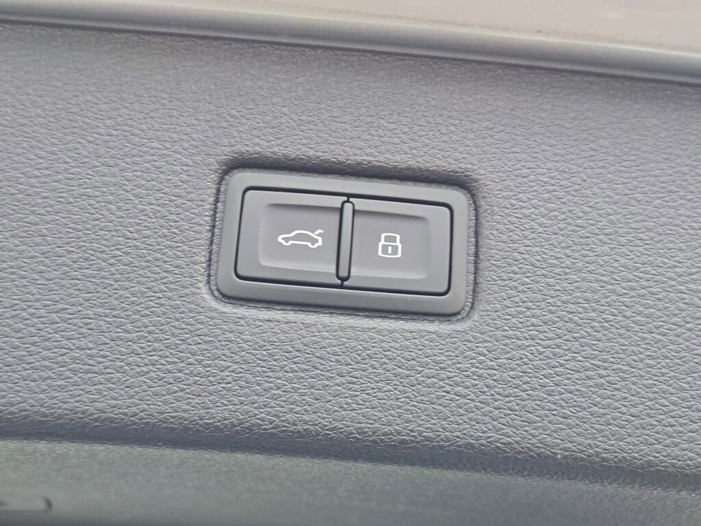 2025 AUDI Q7 - Image 17