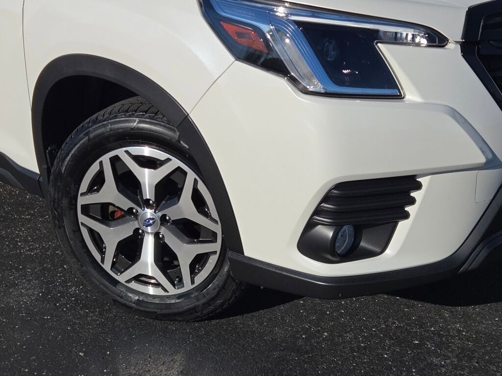 2023 SUBARU FORESTER - Image 3