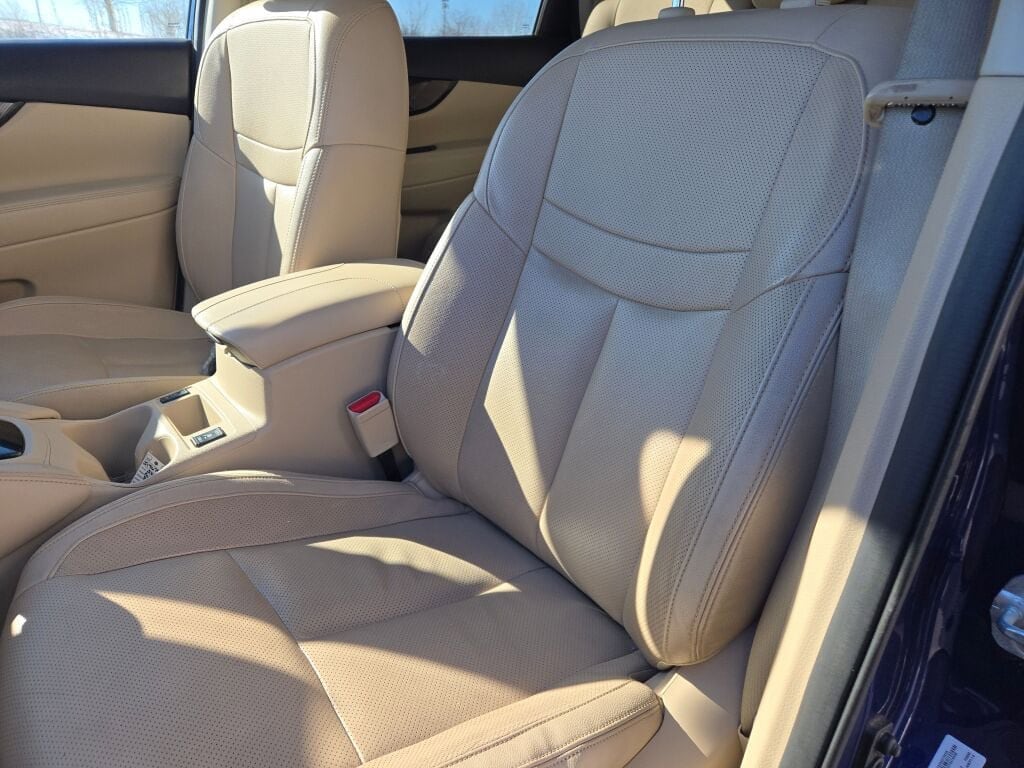 2017 NISSAN ROGUE - Image 23