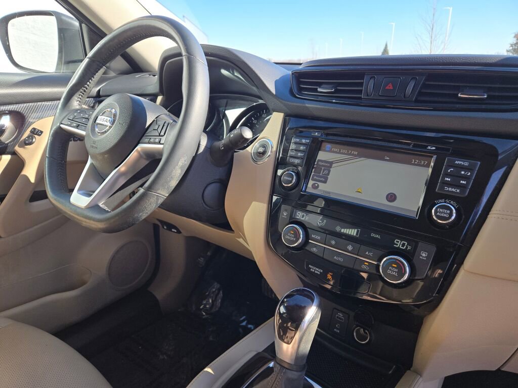 2017 NISSAN ROGUE - Image 7