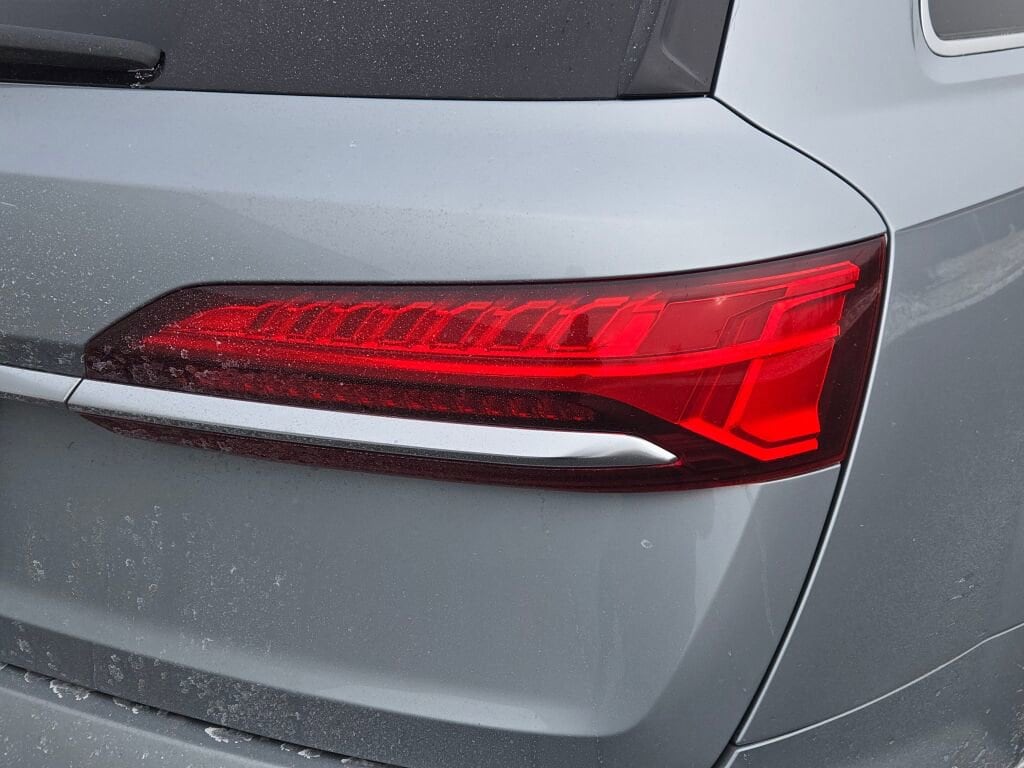 2025 AUDI Q7 - Image 10