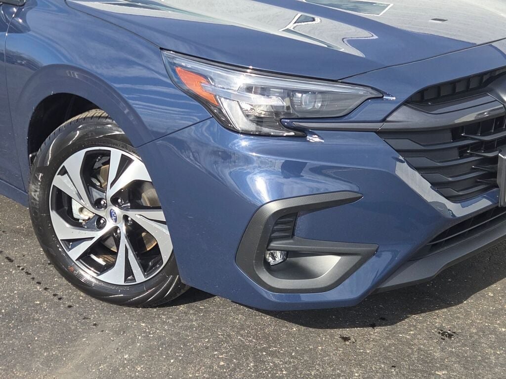 2025 SUBARU LEGACY - Image 3