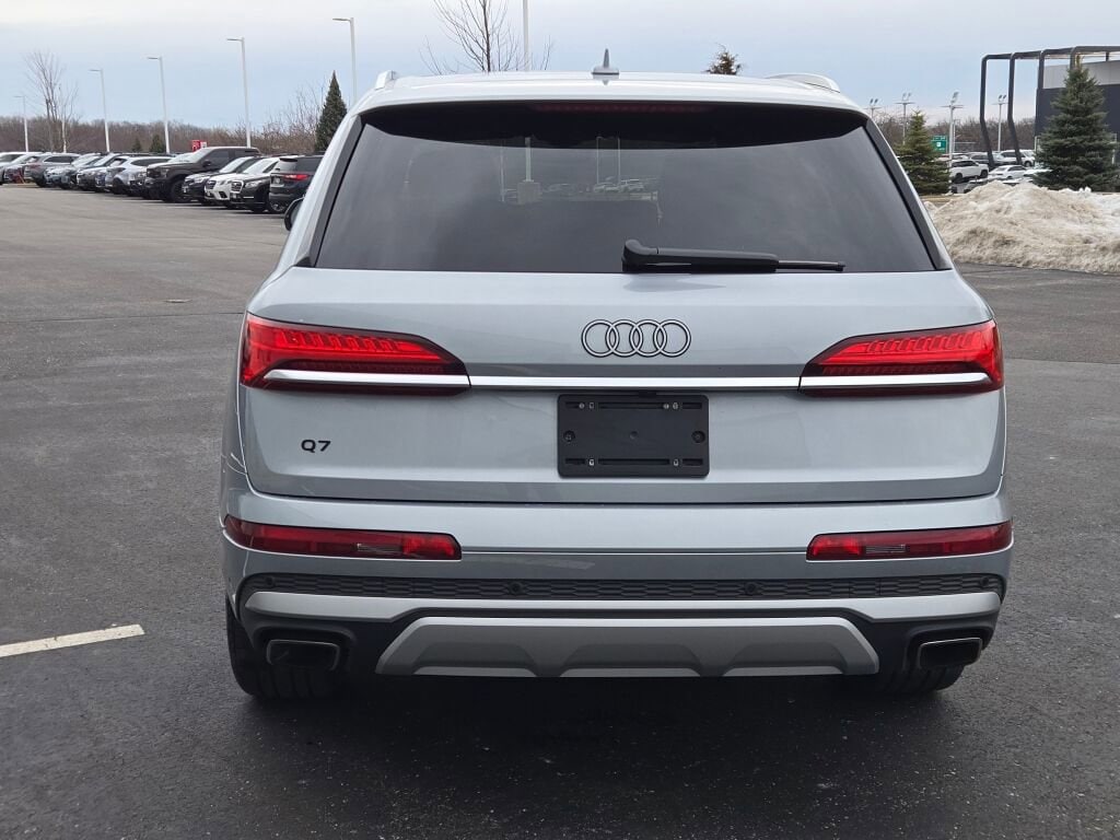2025 AUDI Q7 - Image 13