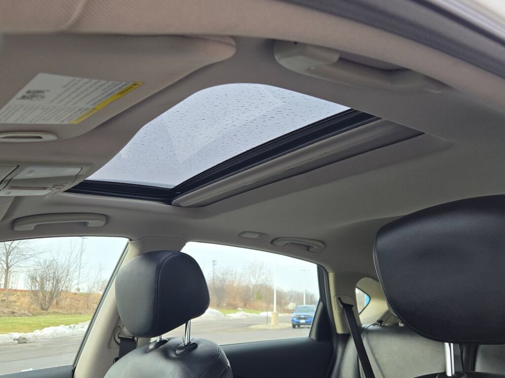 2017 INFINITI QX50 - Image 22