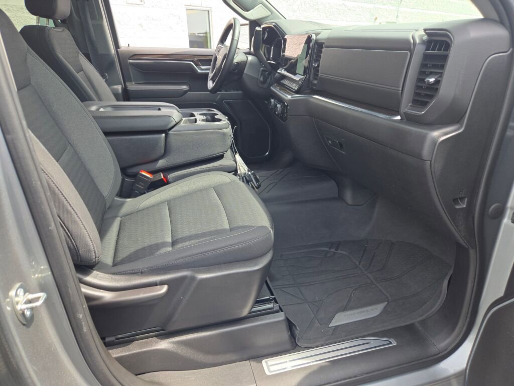 2023 Chevrolet Silverado 1500 LT - Photo 7