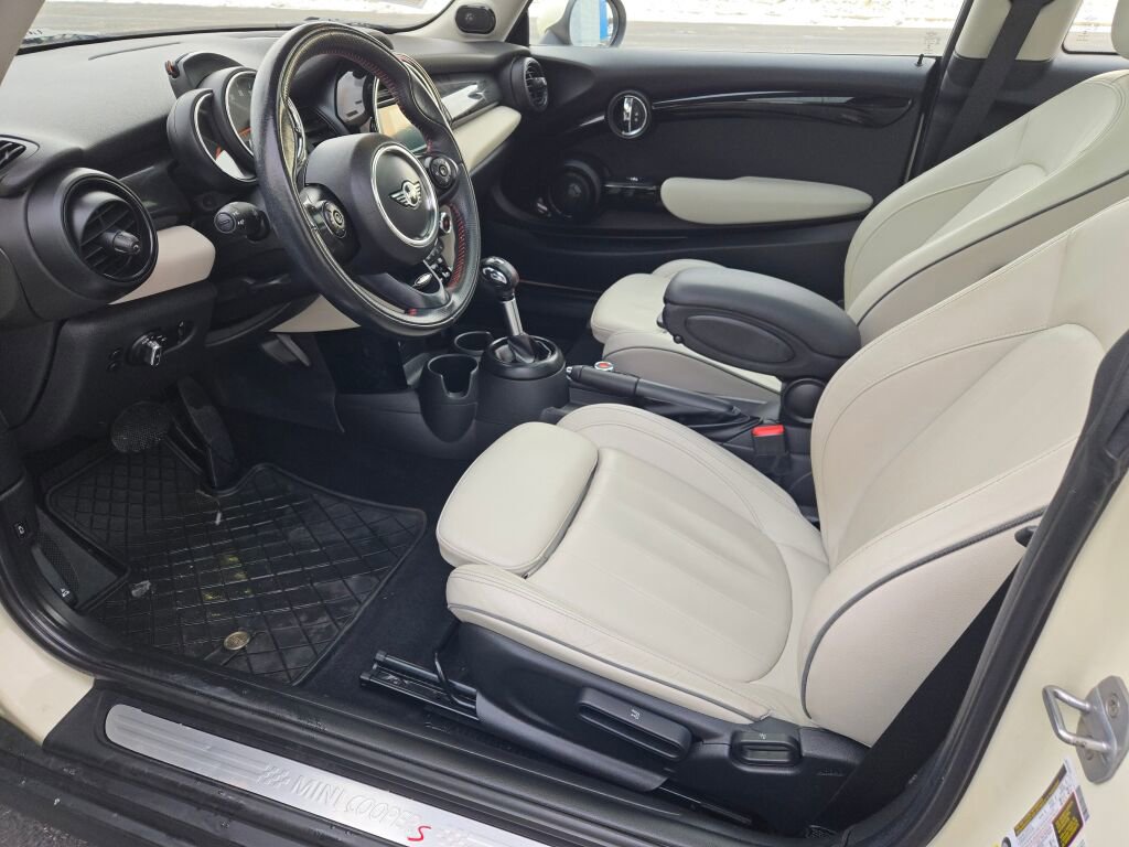2019 MINI HARDTOP - Image 17