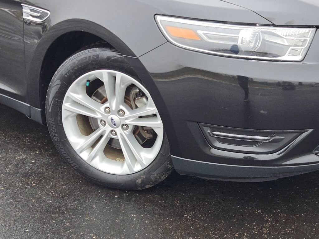 Used 2015 Ford Taurus SEL Sedan