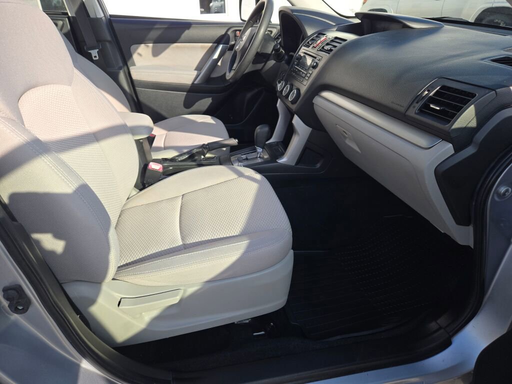 2014 SUBARU FORESTER - Image 6