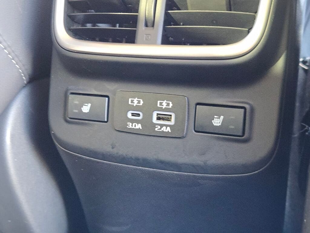 2023 SUBARU OUTBACK - Image 10