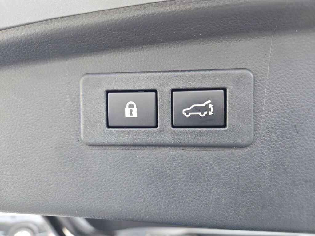 2023 SUBARU OUTBACK - Image 16