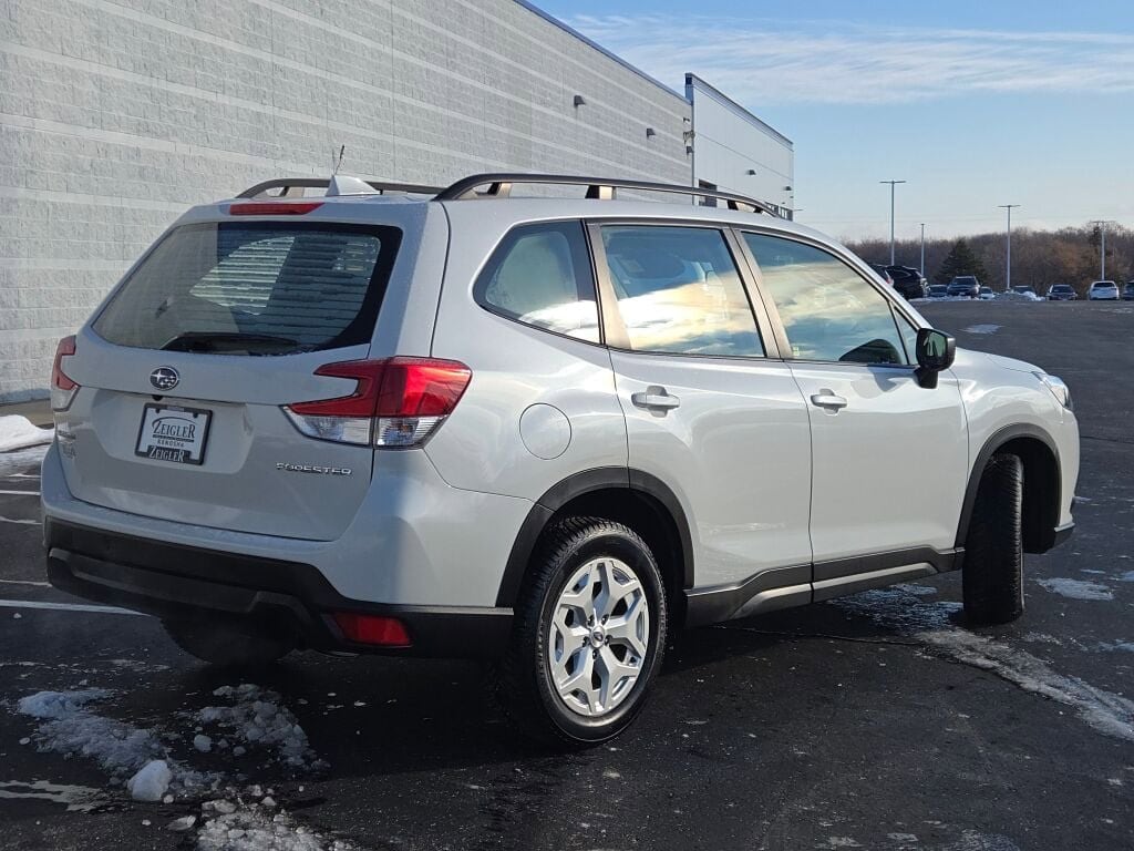 2022 SUBARU FORESTER - Image 10