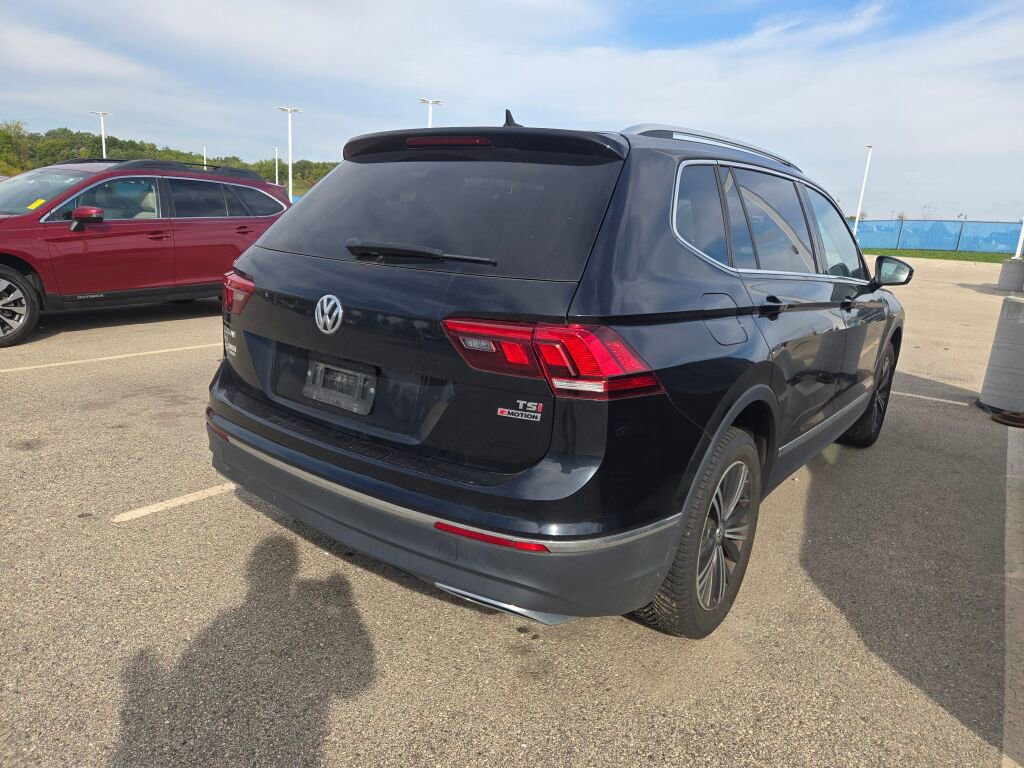 2018 Volkswagen Tiguan SEL photo 4