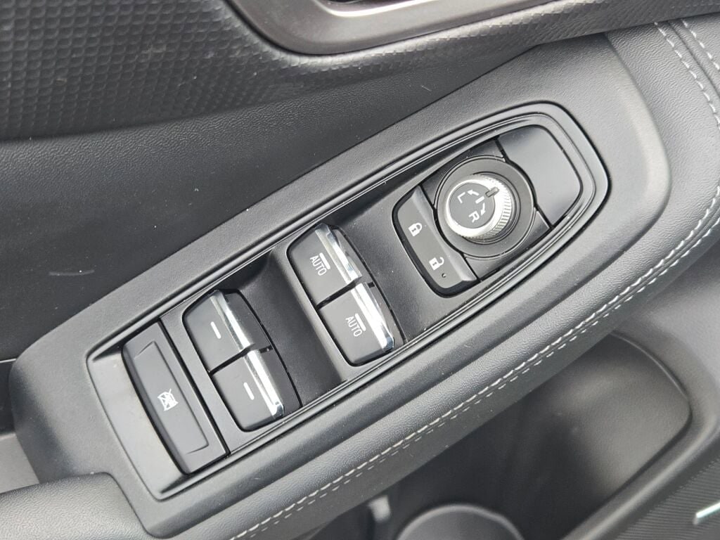 2023 SUBARU FORESTER - Image 19