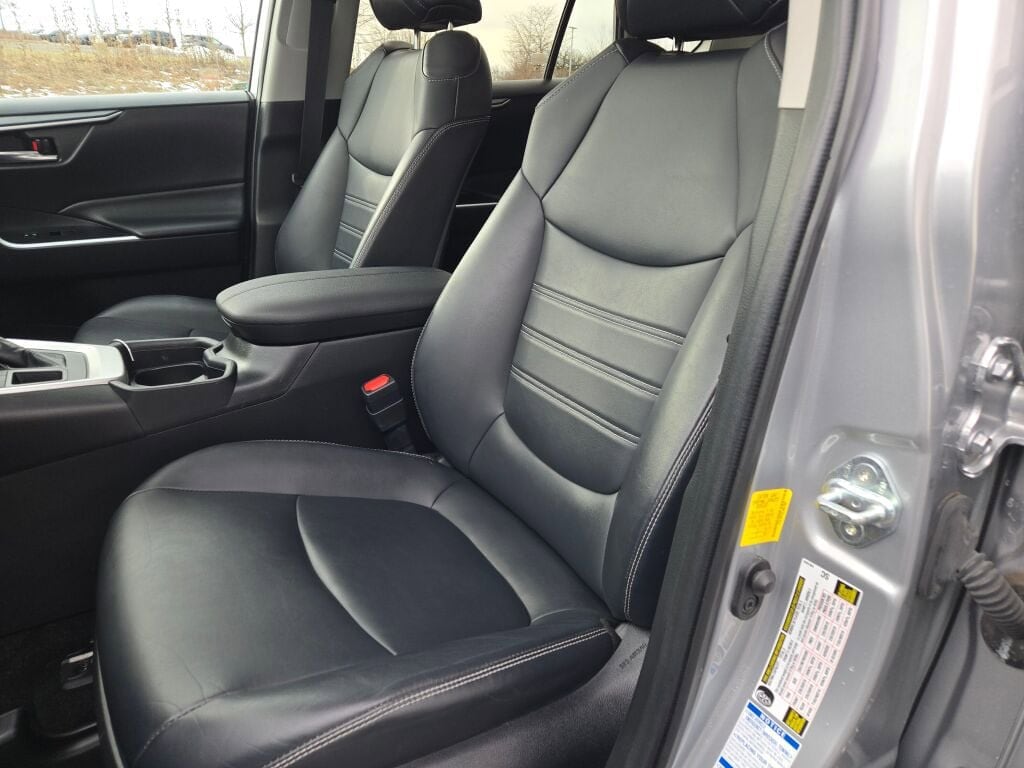 2020 TOYOTA RAV4 - Image 22