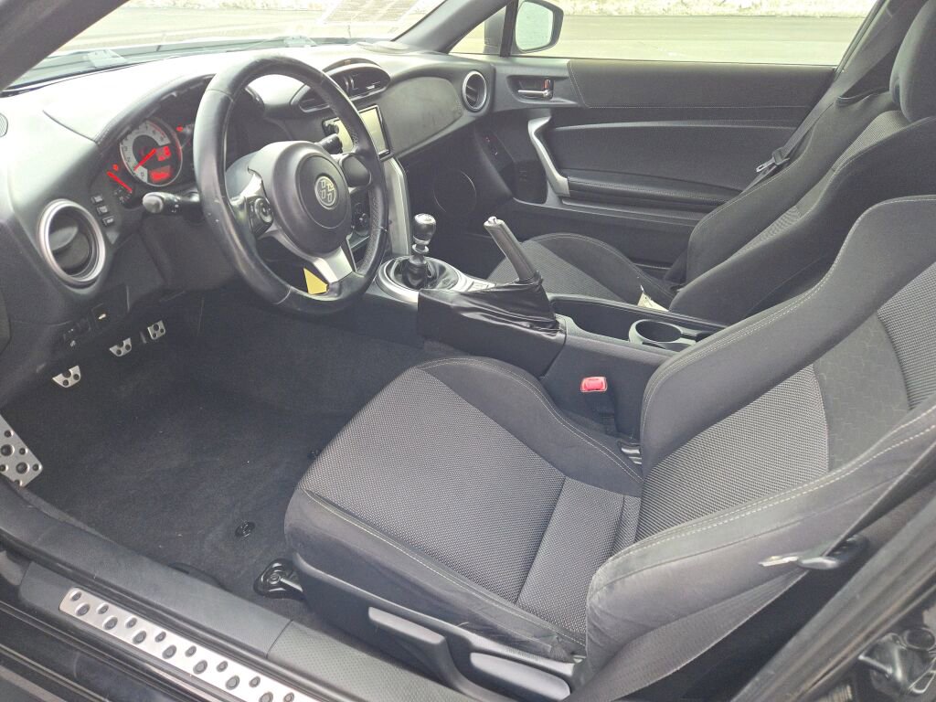 2017 TOYOTA 86 - Image 15