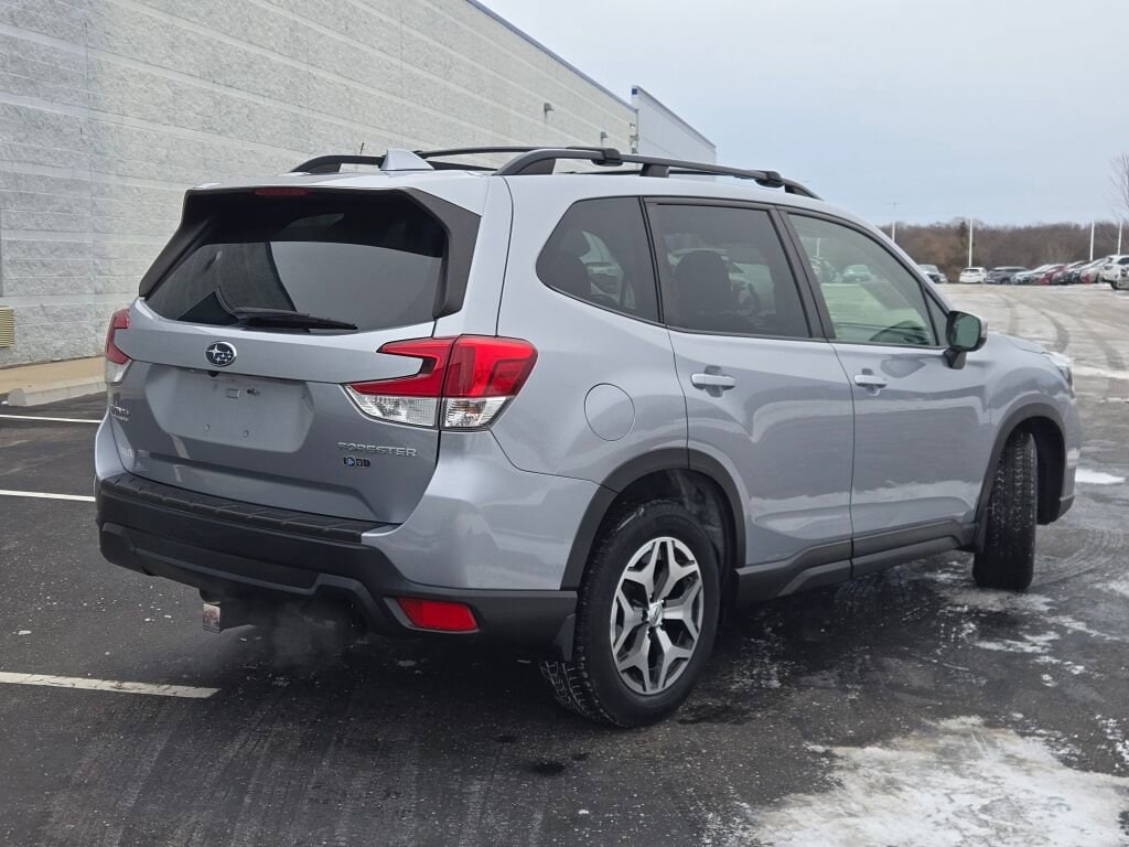 2020 SUBARU FORESTER - Image 10