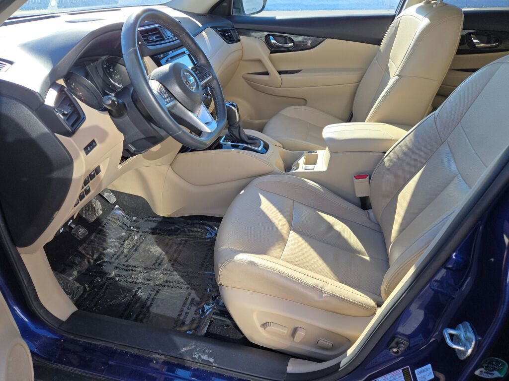 2017 NISSAN ROGUE - Image 21