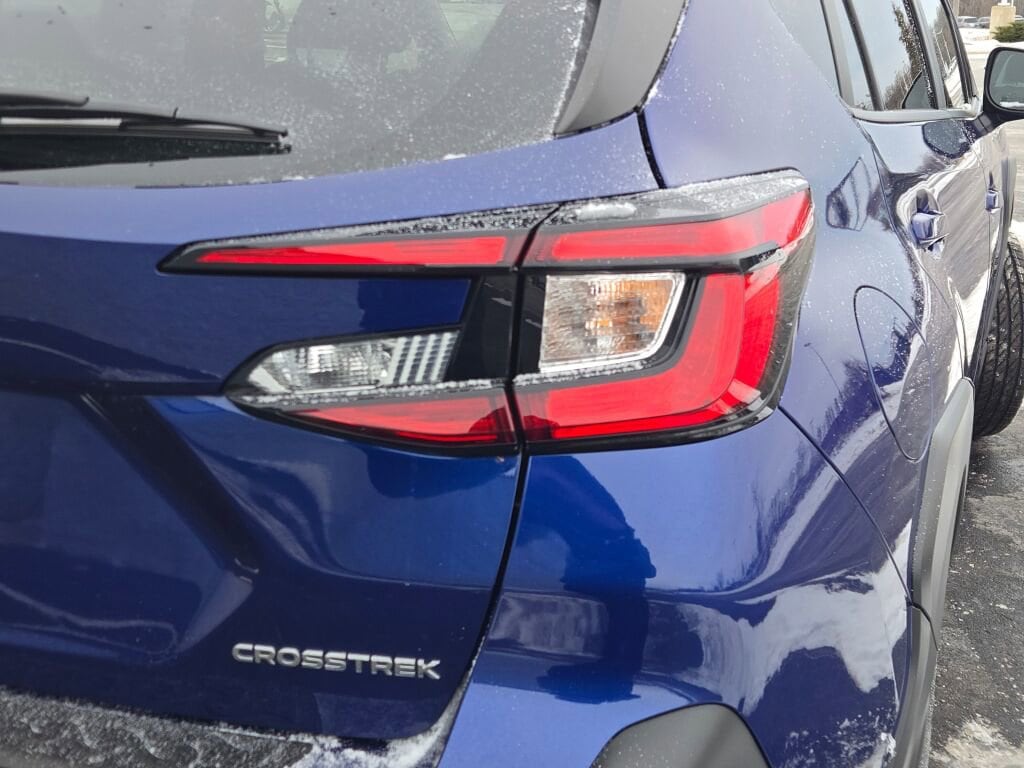 2024 SUBARU CROSSTREK - Image 11