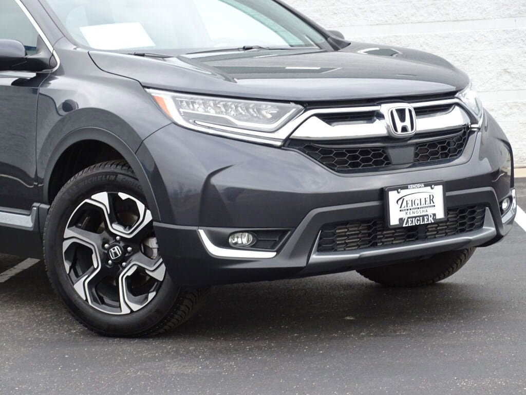 Used 2019 Honda CR-V Touring with VIN 5J6RW2H94KL025421 for sale in Kenosha, WI