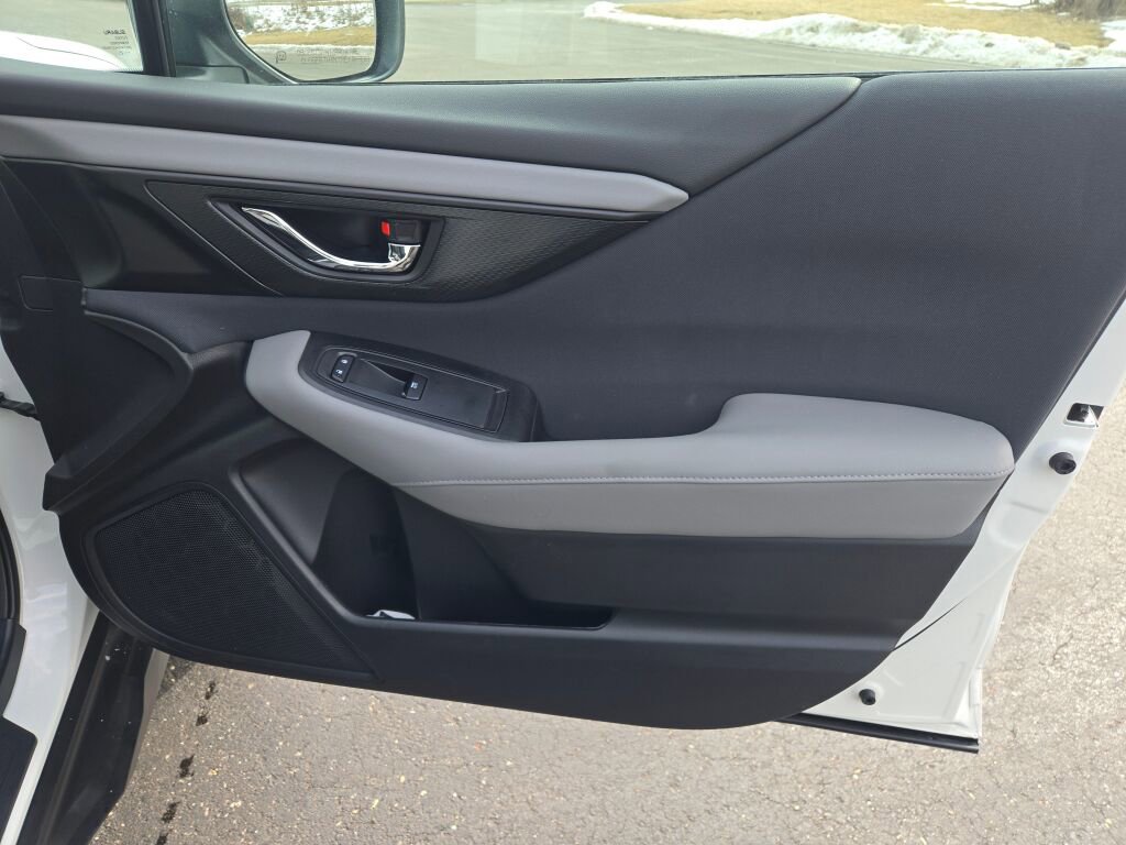 2025 SUBARU OUTBACK - Image 5