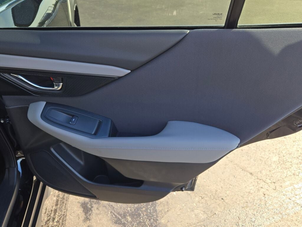 2025 SUBARU OUTBACK - Image 8