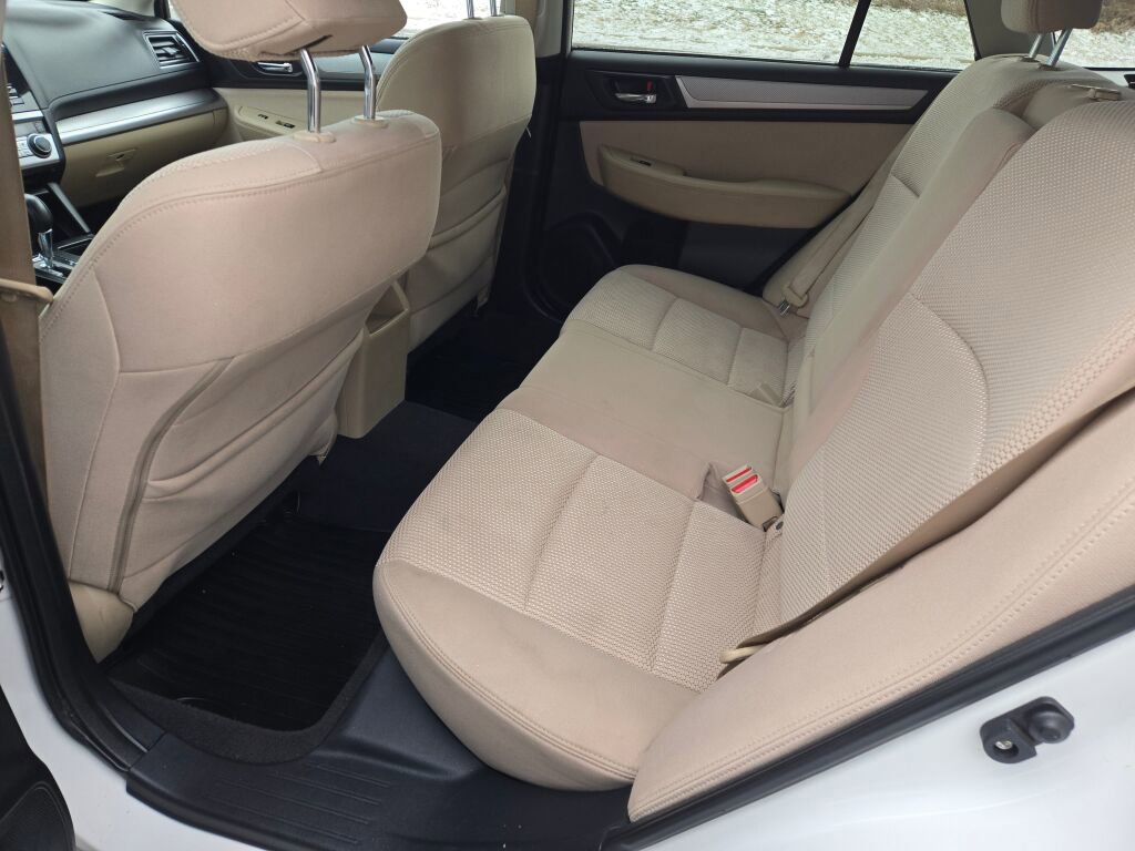 2017 SUBARU OUTBACK - Image 17