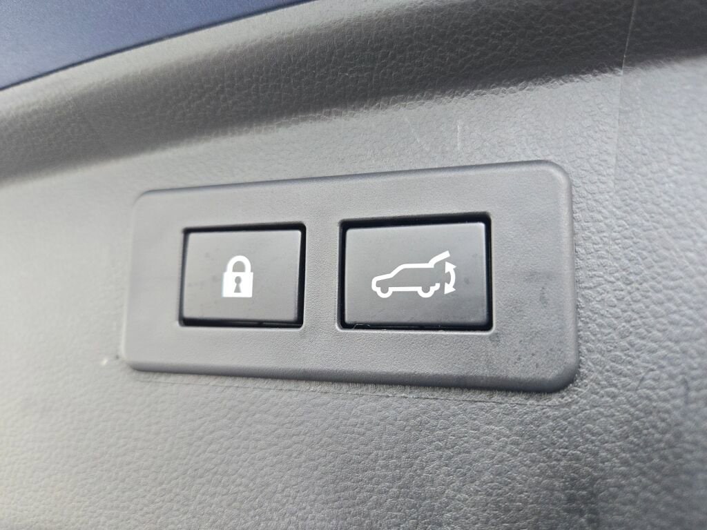 2020 SUBARU OUTBACK - Image 17